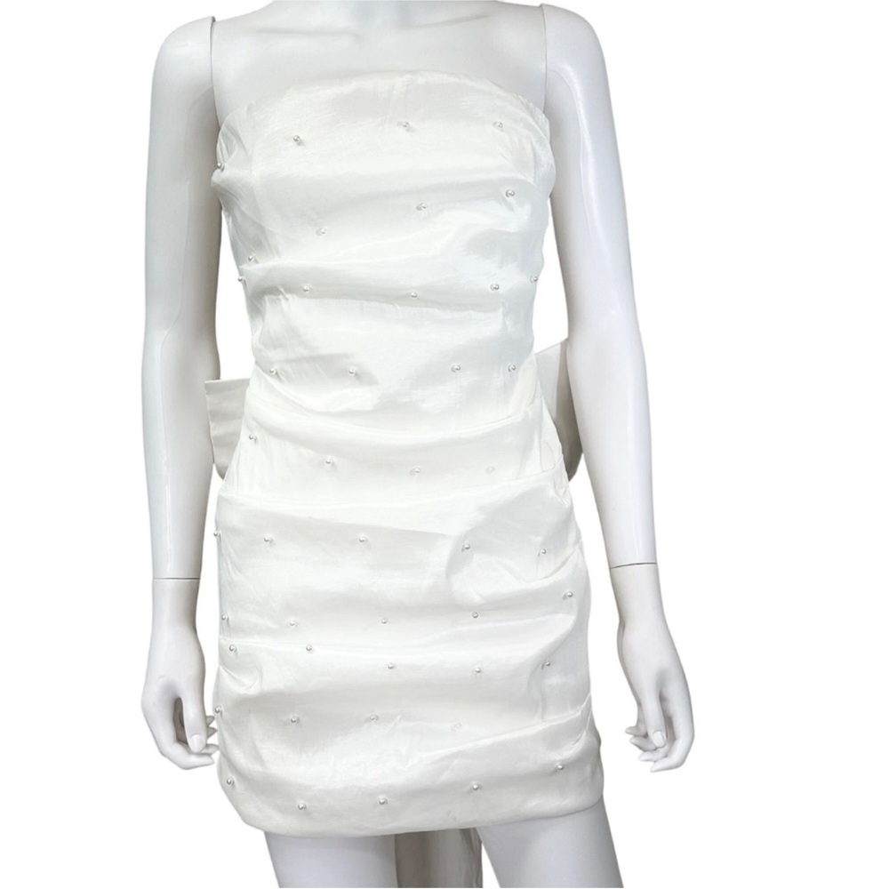 Chic Strapless White Dress